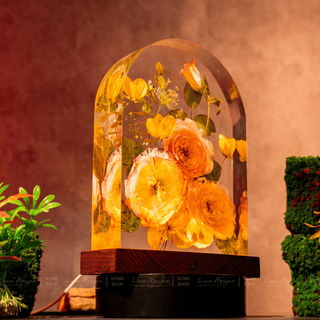 Night Light with 3 Real Dried Roses, Home Decor, Bedroom, Handmade, Perfect for Gifting - CDResin.com