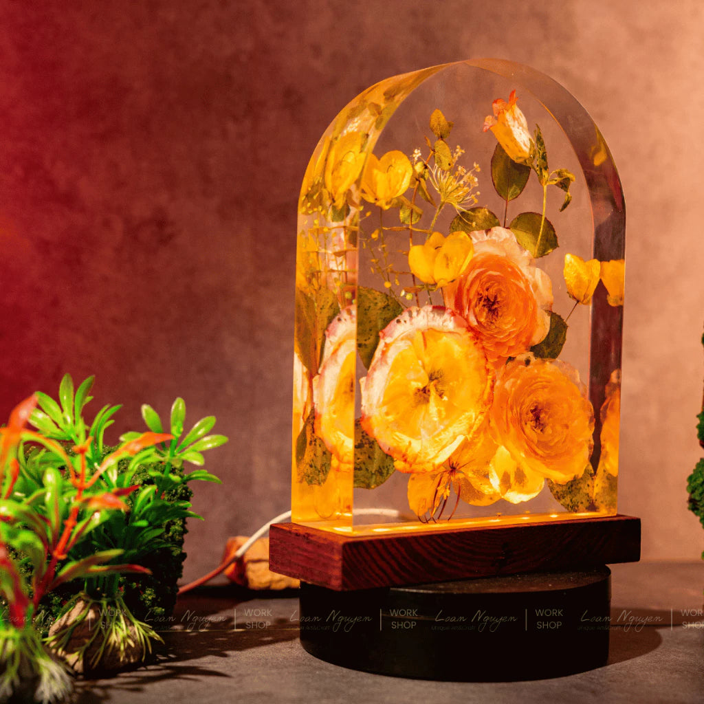 Night Light with 3 Real Dried Roses, Home Decor, Bedroom, Handmade, Perfect for Gifting - CDResin.com