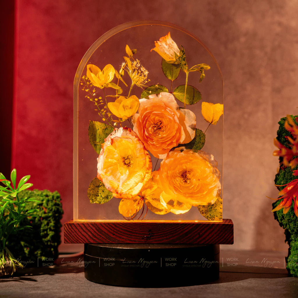 Night Light with 3 Real Dried Roses, Home Decor, Bedroom, Handmade, Perfect for Gifting - CDResin.com